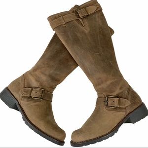 CLARKS Orinocco tan leather distressed  boots.SZ 7